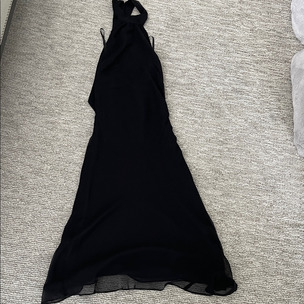 Betsey Johnson 100% Silk Halter tie at neck dress. Zipper side closure.